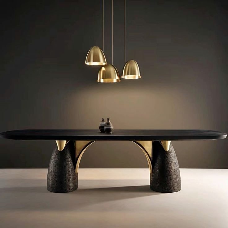 Qaus Dining Table